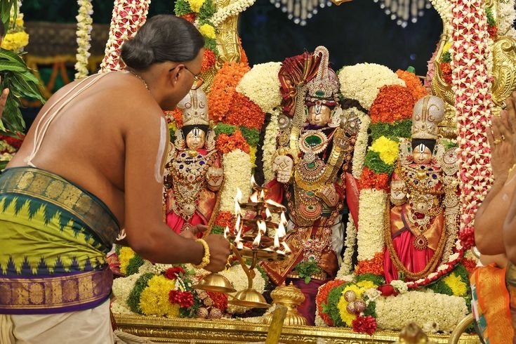 Online vs Offline Srivani Darshan