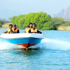 hpc7unnmrfr5jarhehh3s6w760ny_Boat 4