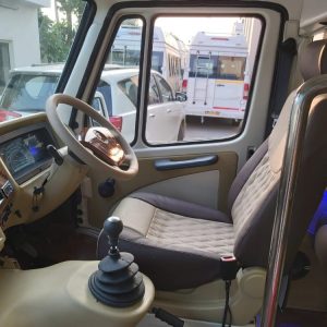 luxury-tempo-traveller