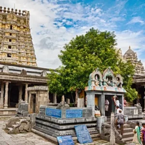 one-day-chennai-to-kanchipuram-sightseeing-tour-package-by-car-ekambareswarar-temple